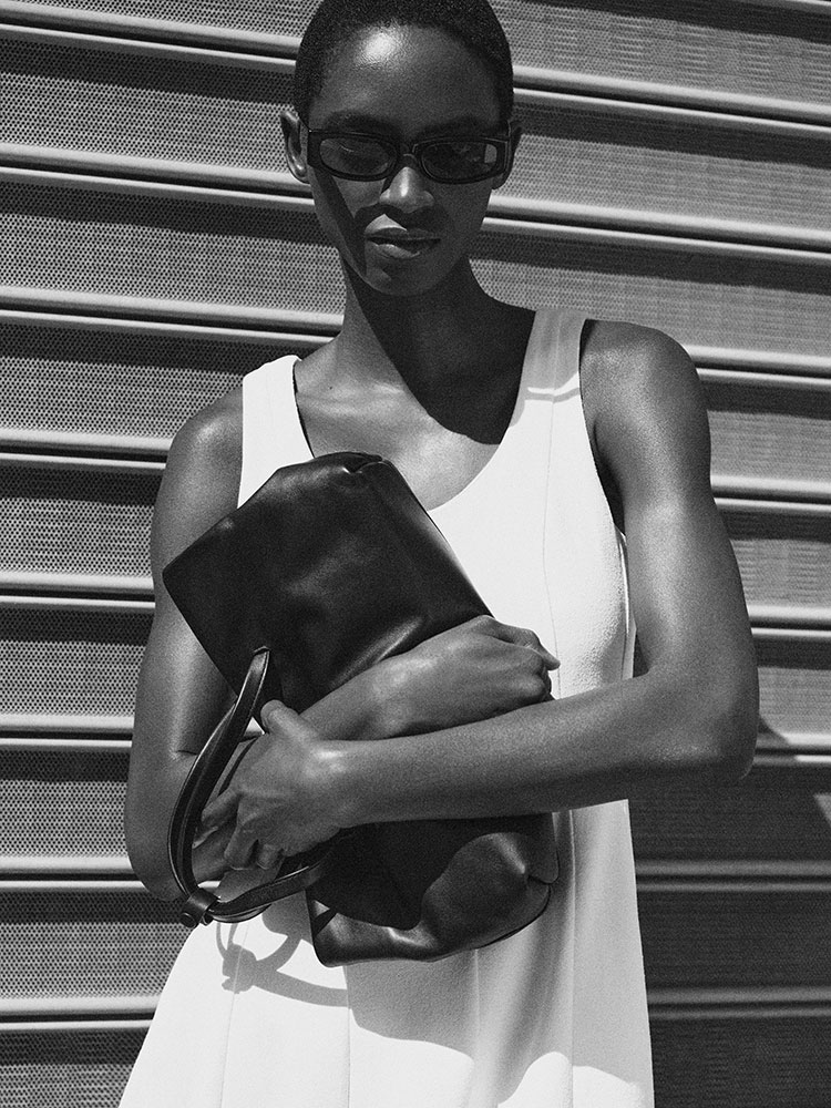 スカルプテッドコットンミディワンピース